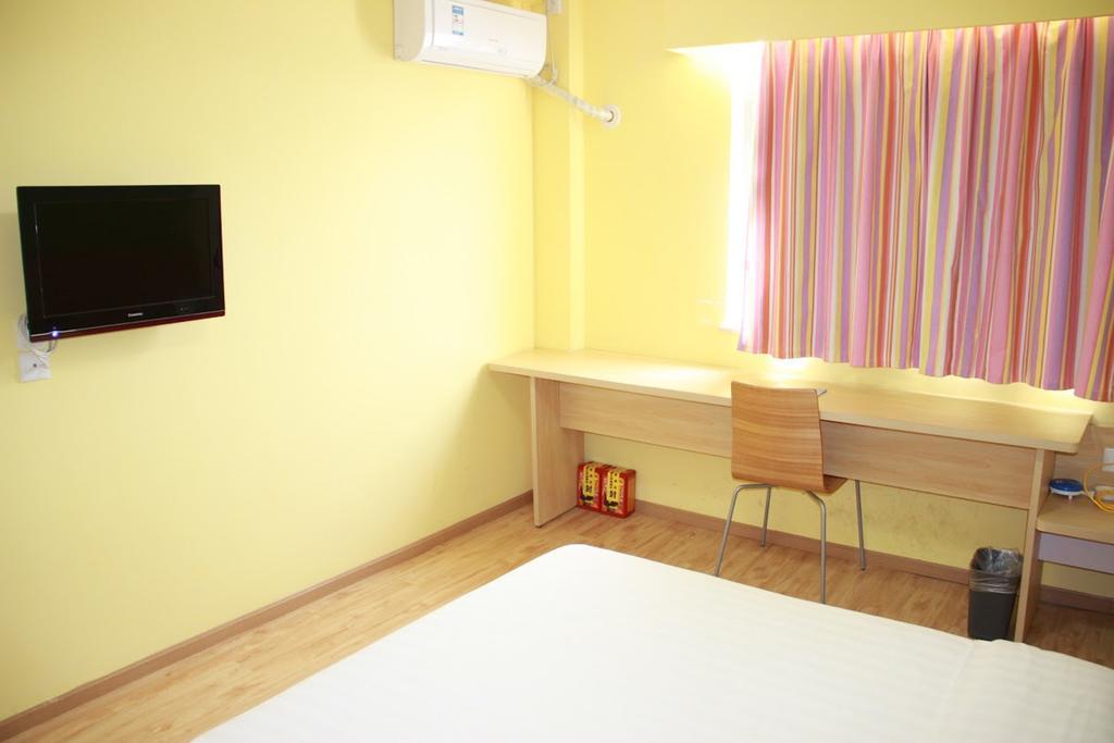 7Days Inn Chongqing Daxigou Renhe Street Extérieur photo